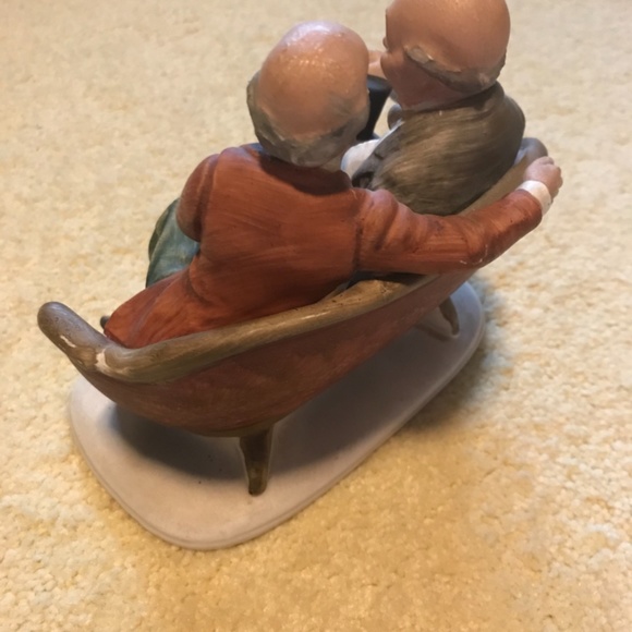 Norleans Japan Figurine Two Men on a bench - Picture 2 of 7